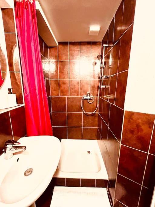 Charmant Appartement De Vacances Alta Ripa Hauterive  Buitenkant foto