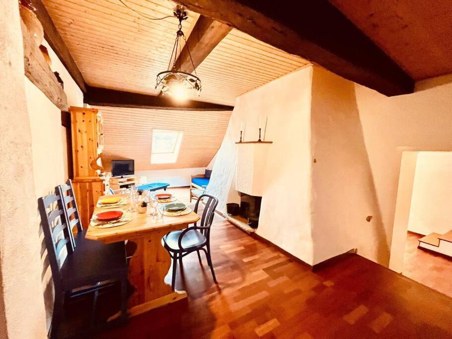 Charmant Appartement De Vacances Alta Ripa Hauterive  Buitenkant foto