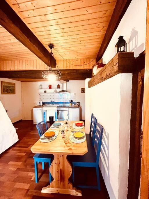 Charmant Appartement De Vacances Alta Ripa Hauterive  Buitenkant foto